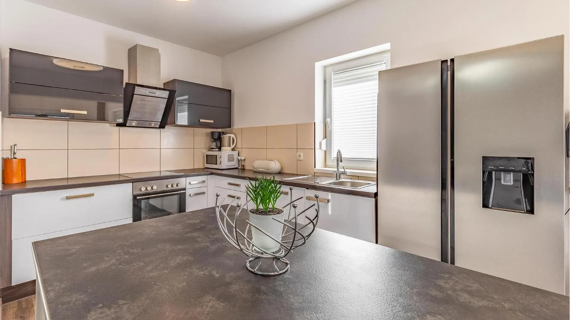 4 Bedroom Stunning Home In Labin לאבין