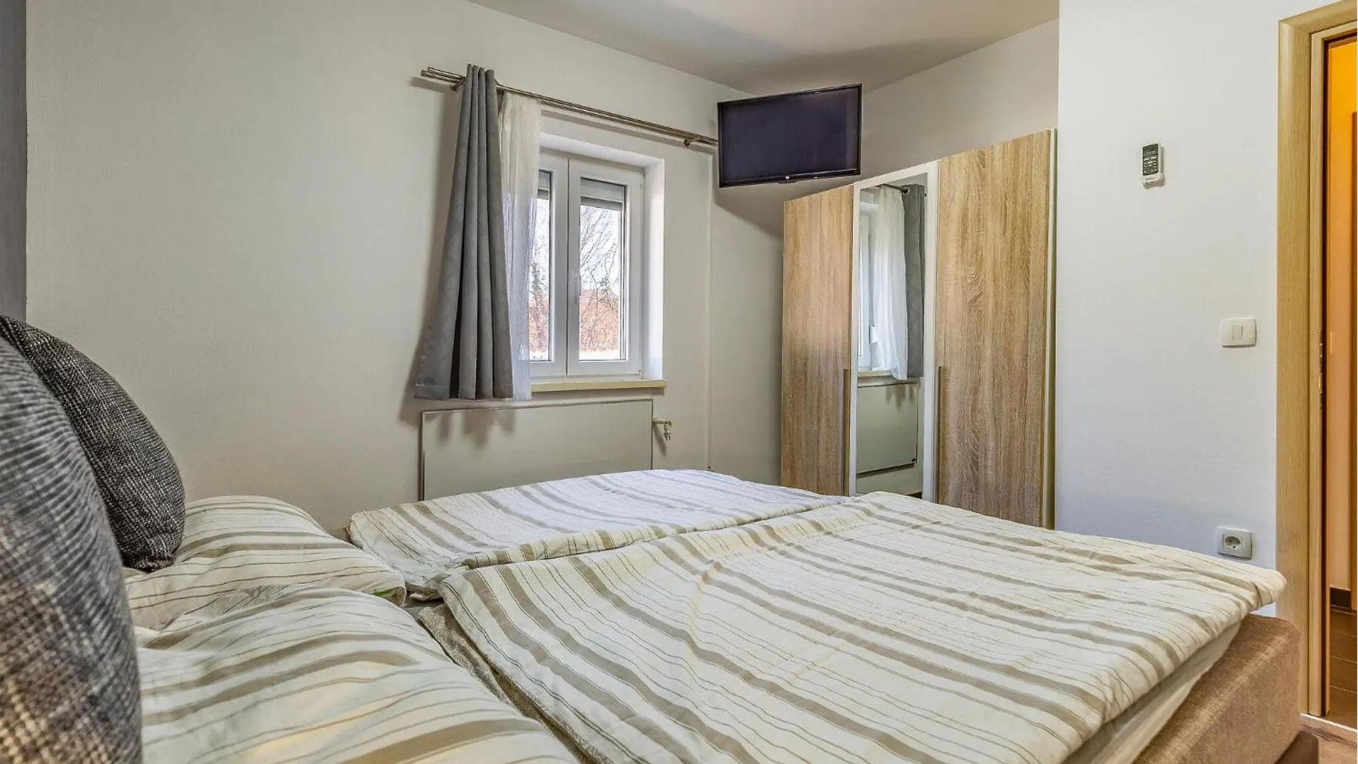 4 Bedroom Stunning Home In Labin 0*, לאבין קרואטיה